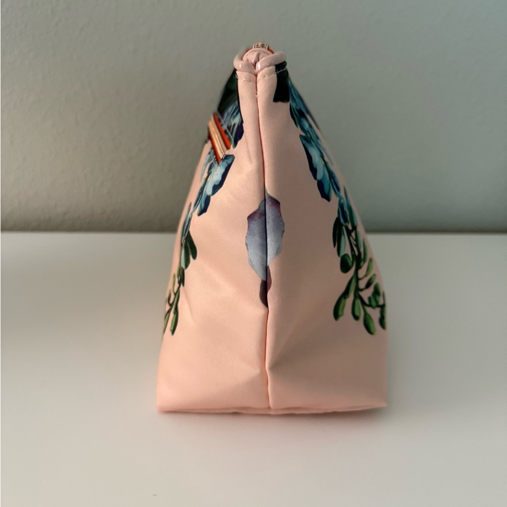 NWT Ted Baker London large, luxurious floral cosmetic bag - Picture 5 of 8